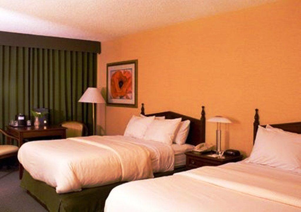 Clarion Inn Conference Center Modesto Eksteriør bilde