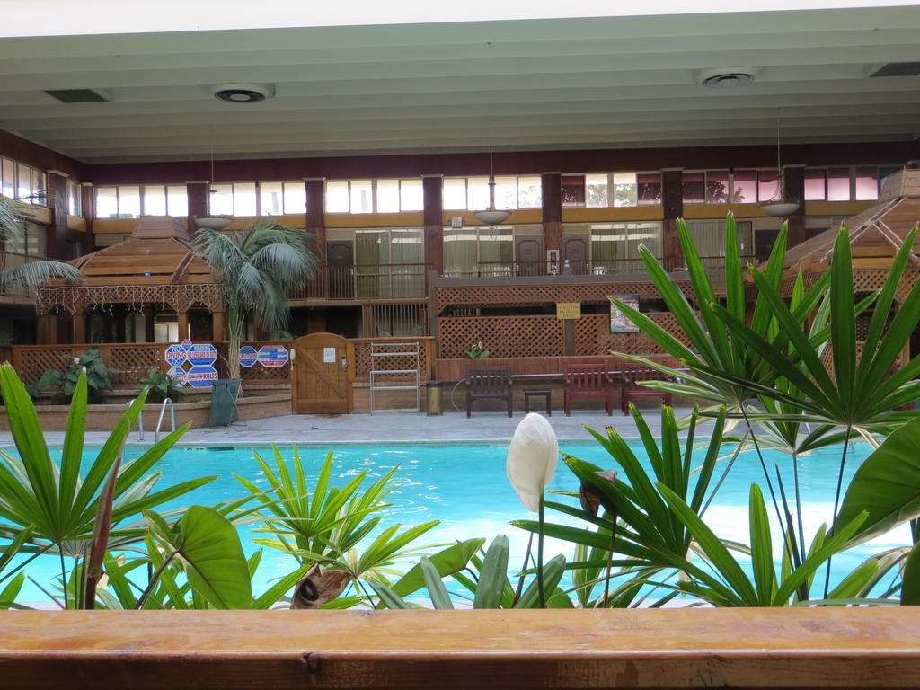Clarion Inn Conference Center Modesto Eksteriør bilde
