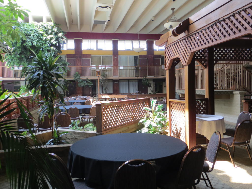 Clarion Inn Conference Center Modesto Eksteriør bilde