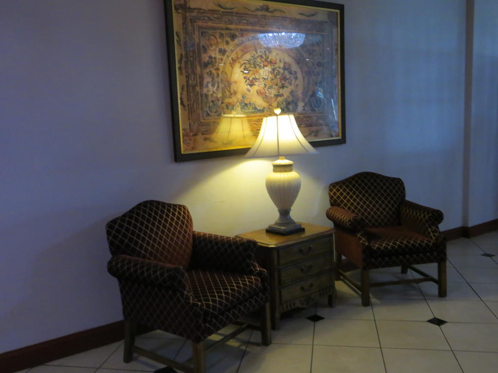 Clarion Inn Conference Center Modesto Eksteriør bilde