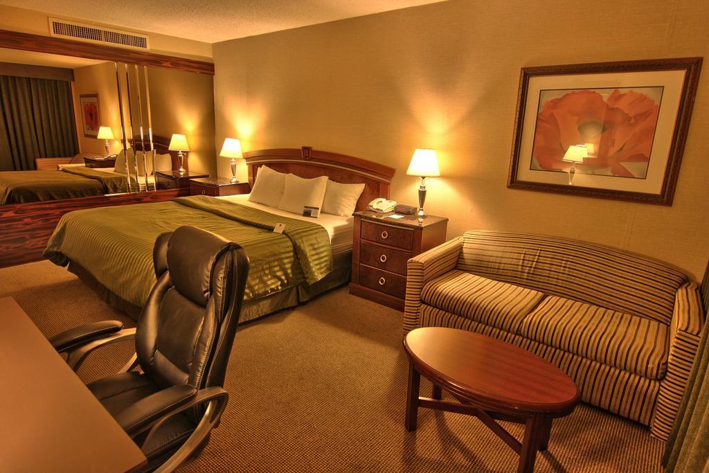 Clarion Inn Conference Center Modesto Eksteriør bilde