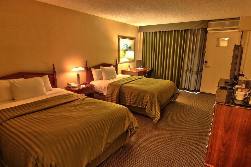 Clarion Inn Conference Center Modesto Eksteriør bilde